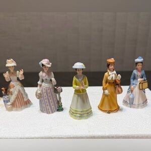 Set of 5 Vintage Mrs.Albee miniature Porcelain Figurines